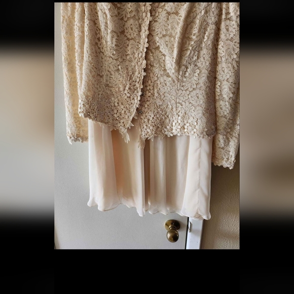 Cachet skirt and top - Picture 2 of 7